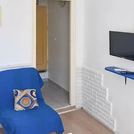 Holiday home Terraced House Dvorac Ckv051003 Iya